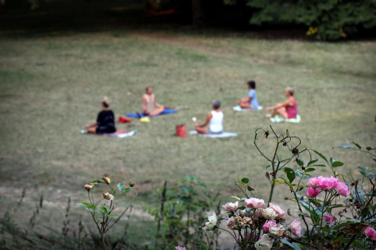 Parc De Lesseps Bed & Breakfast Meunet-Planches Bagian luar foto